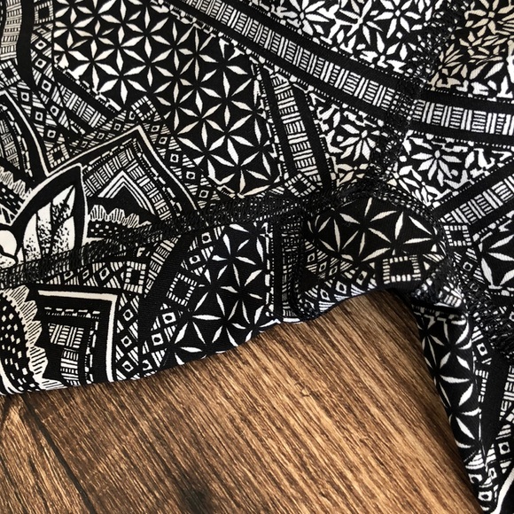 Excellent condition lulu lemon leggings! - Picture 5 of 8